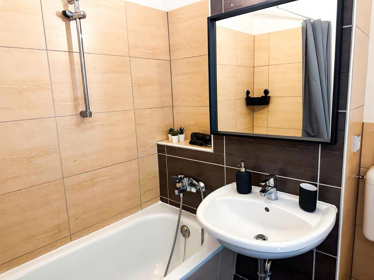 Modernes Apartment Naehe Chemnitz Wifi Netflix Neukirchen  Екстер'єр фото